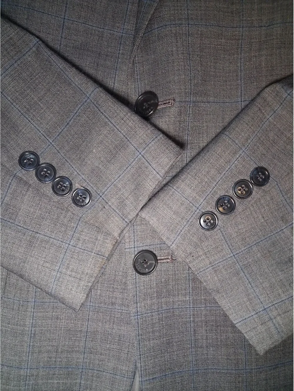 Tommy Hilfiger 2 PC Suit 42L 36x32 Gray Windowpane Sharkskin